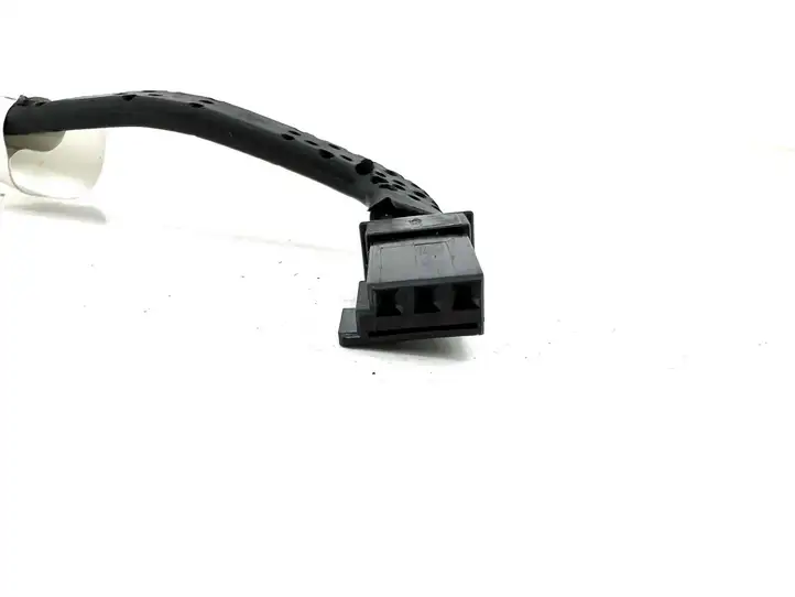 Mercedes-Benz C W204 (2007 - 2014) A2048270548 Усилитель антенны — фото 6