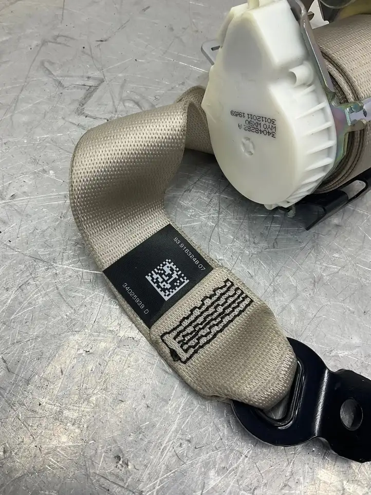 BMW 5 F10 F11 (2009 - 2016) 33052211 Задний ремень безопасности — фото 5