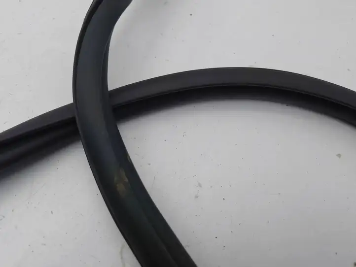 Audi A3/S3 8Y (2020 - ) Уплотнитель кузова — фото 3