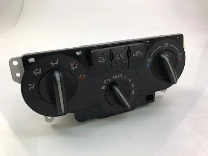 Subaru Impreza II (2003 - 2005) 72311FE001 Управление климат контролем — фото 2