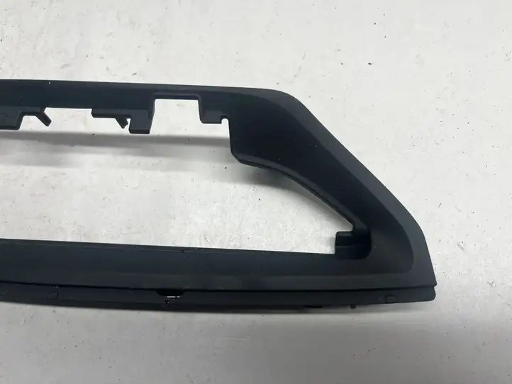 BMW X1 F48 F49 (2015 - 2022) 9292128 Отделка внутренней панели салона — фото 4