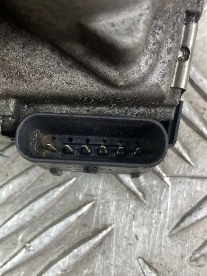 Jeep Grand Cherokee (2010 - 2021) 028075077C Дроссельная заслонка — фото 4