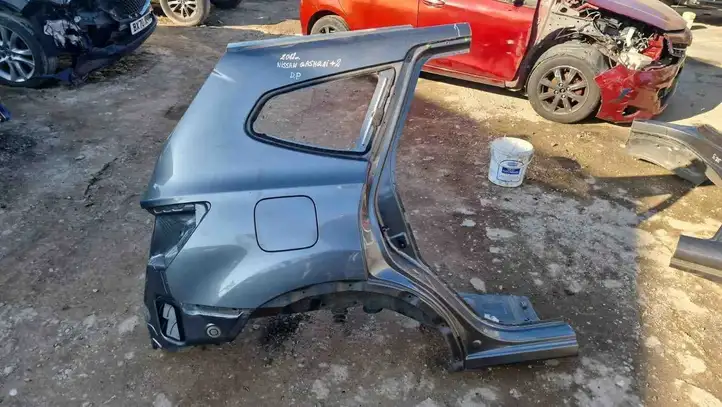 Nissan Qashqai (2010 - 2013)   Задняя четверть