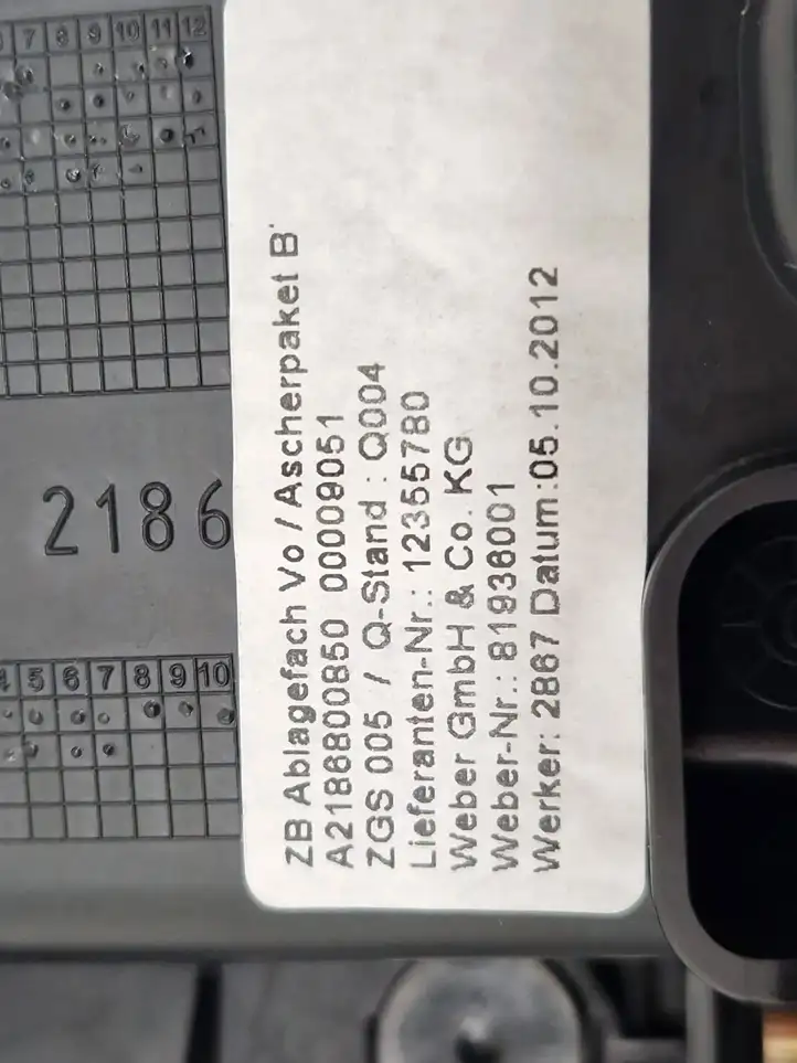 Mercedes-Benz CLS C218,X218 (2011 - 2017) A2186800850 Передняя пепельница — фото 8