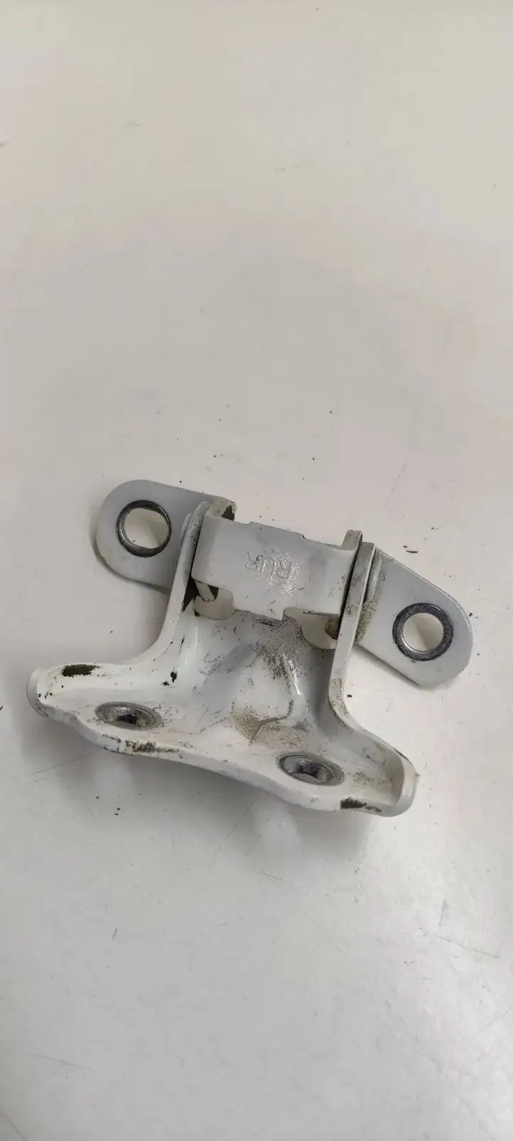 Kia Picanto (2017 - ) Верхняя петля задней двери — фото 1