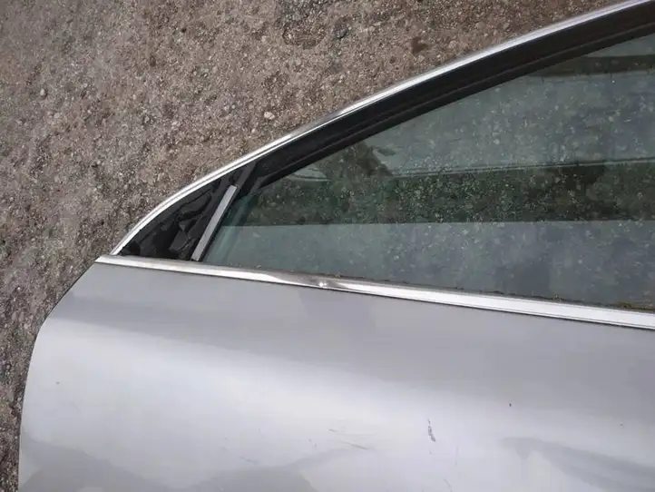 Peugeot 607 (2000 - 2004) Накладка стекла передней двери — фото 4