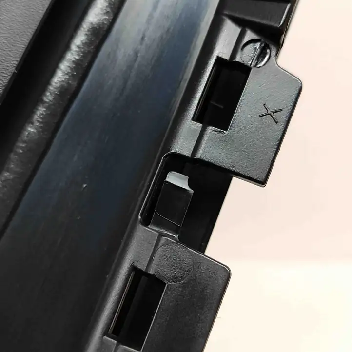 Ford Focus (2019 - )  JX7BA20898AA Отделка стекла передней двери