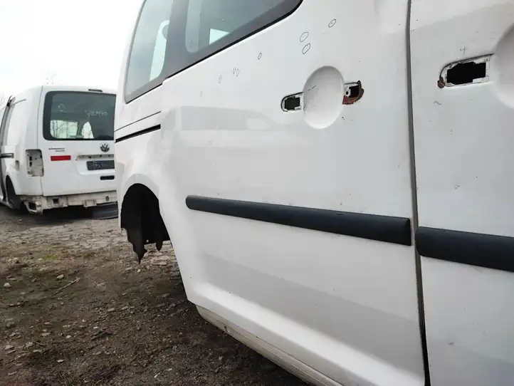 Volkswagen Caddy (2004 - 2010) Боковая раздвижная дверь — фото 3