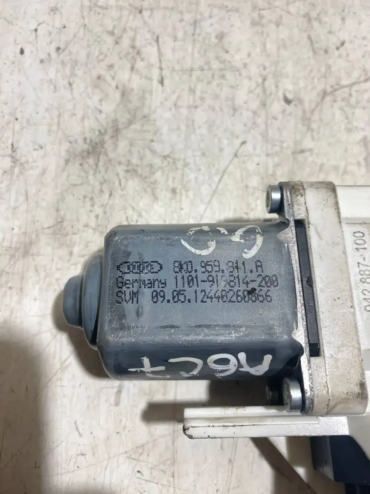 Audi A6 C7 (2011 - 2014) 8K0959811A Стеклоподъемник задней двери — фото 3