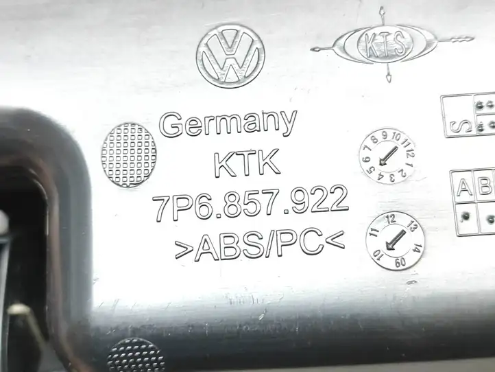 Volkswagen Touareg II (2010 - 2018) 7P6857922 Вещевой ящик — фото 4