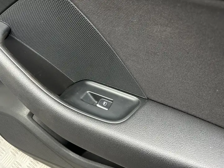 Audi A3/S3 8V (2012 - 2016) 8V4867306 Обшивка задней двери — фото 2