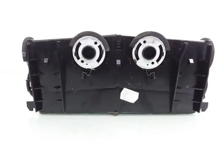Opel Astra H (2004 - 2009) 24465731 Центральный воздушный дефлектор — фото 2