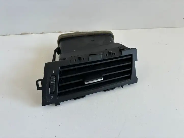 BMW 5 E60 E61 (2004 - 2010) 6910732 Боковой воздушный дефлектор — фото 1