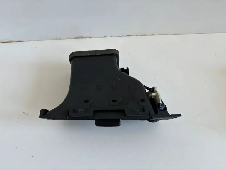 BMW 3 E90 E91 (2005 - 2012) 91304599 Боковой воздушный дефлектор — фото 3