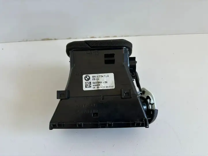 BMW 3 F30 F35 F31 (2012 - 2018) 9231995 Боковой воздушный дефлектор — фото 4