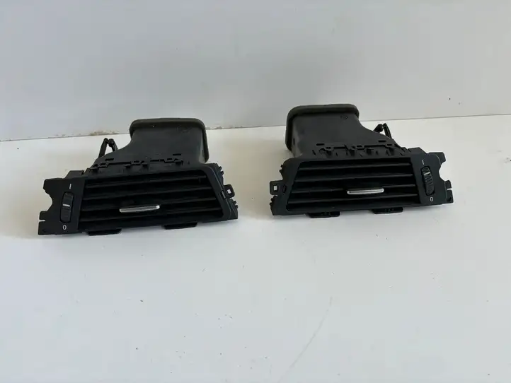 BMW 3 E90 E91 (2005 - 2012) 91304609 Боковой воздушный дефлектор — фото 1