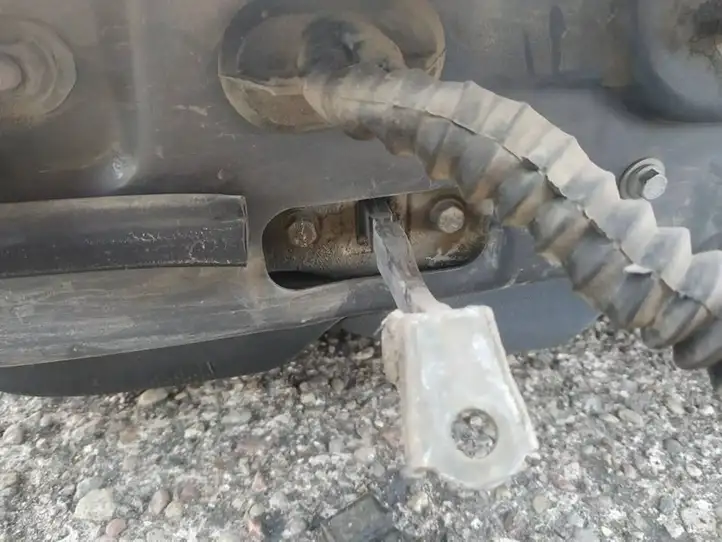 Nissan Primera (2001 - 2008)   Ограничитель открывания задней двери