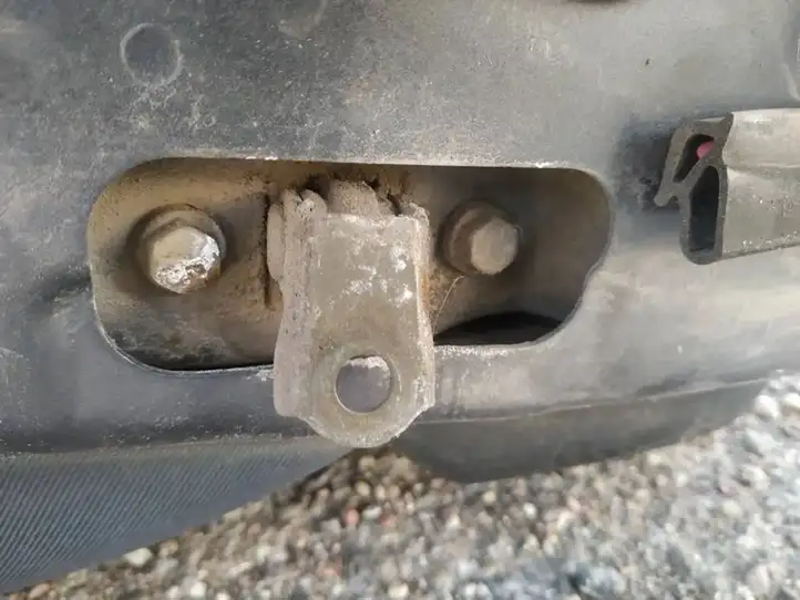 Nissan Primera (2001 - 2008) Ограничитель задней двери — фото 3