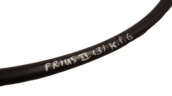 Toyota Prius (XW30) (2009 - 2015) 6233247030C0 Уплотнитель кузова — фото 3