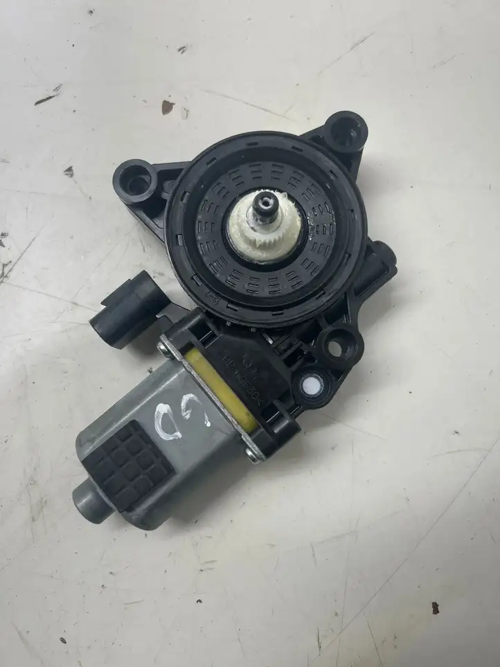 Kia Sportage (2016 - 2018) 83460F1000 Стеклоподъемник задней двери — фото 1