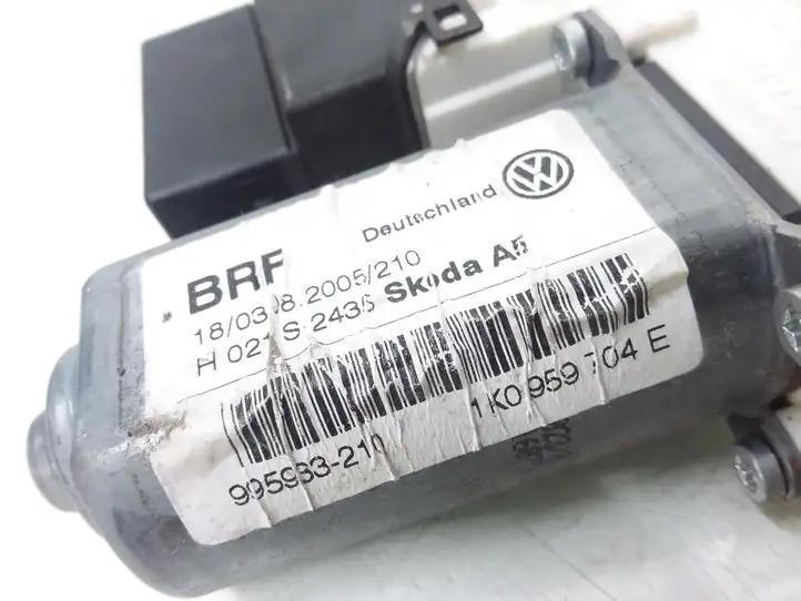 Skoda Octavia Mk2 (1Z) (2004 - 2013) 1K0959704E Стеклоподъемник задней двери — фото 4