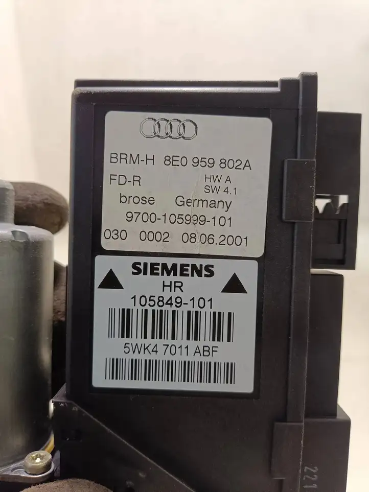 Audi A4 S4 B6 8E 8H (2000 - 2006) 8E0959802A Стеклоподъемник задней двери — фото 4