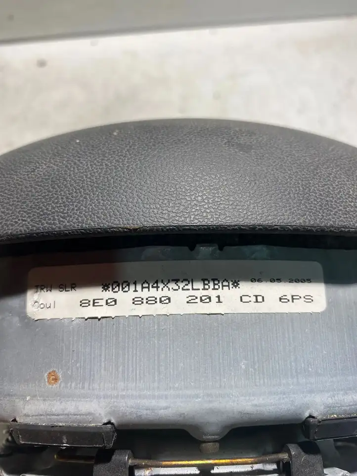 Audi A6 S6 C6 4F (2004 - 2008) 8E0880201CD Подушка безопасности руля — фото 3