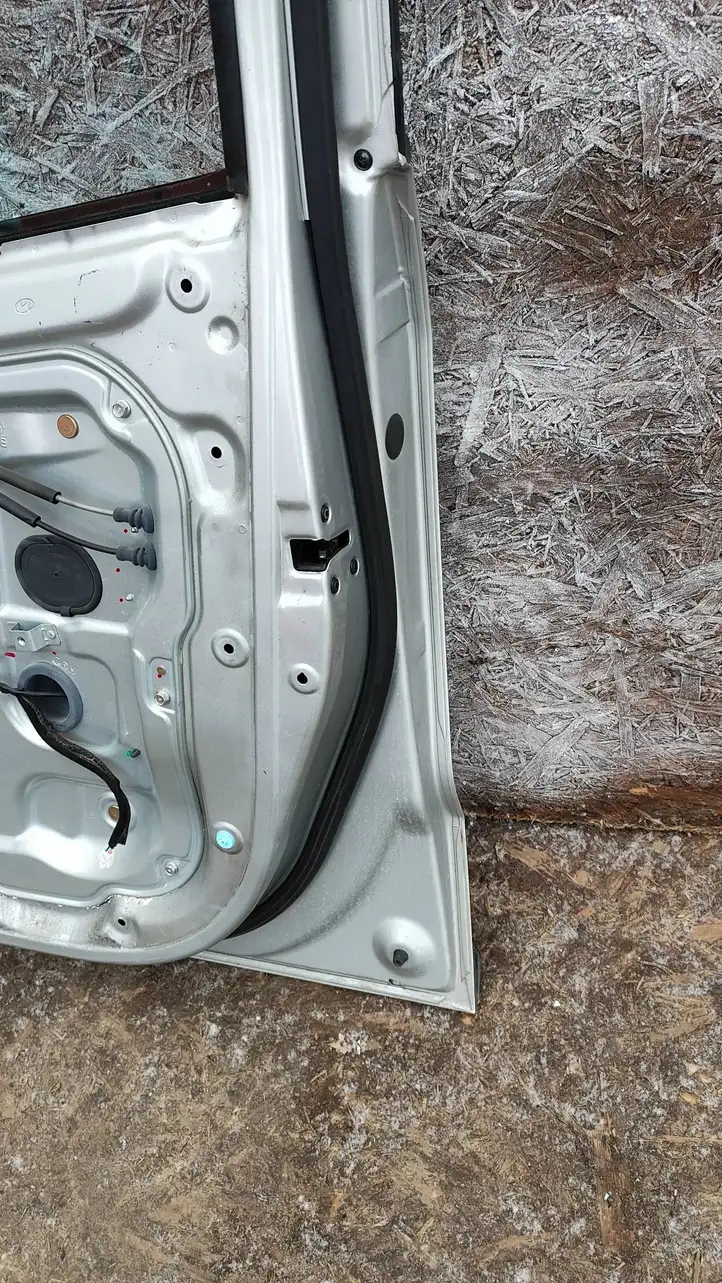 Hyundai Santa Fe (2005 - 2009) Дверь — фото 3