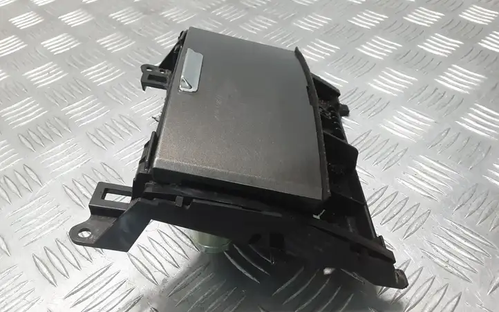 Lexus IS 220D-250-350 (2005 - 2010) 1A421032G Передняя пепельница — фото 2