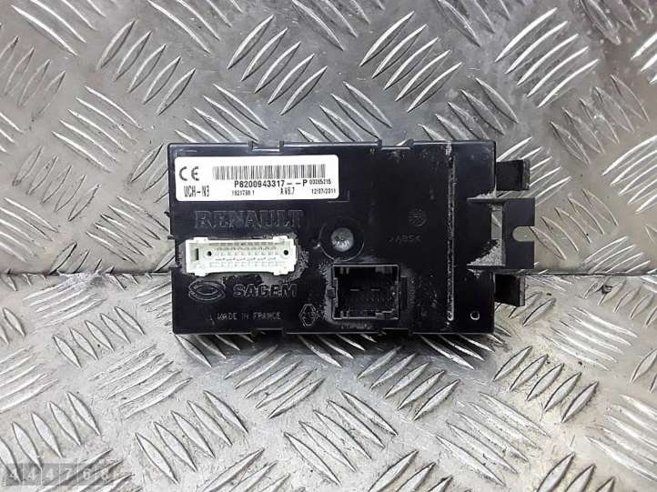 P8200943317 Opel Vivaro Galios (ECU) modulis