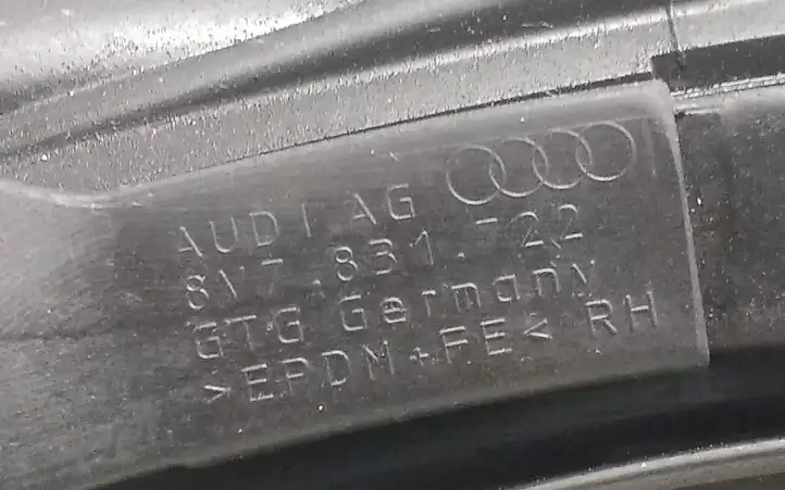Audi A3/S3 8V (2012 - 2016) 8V7831722 Уплотнитель передней двери — фото 3