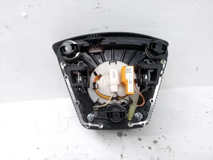 Volvo V60 (2010 - 2013) 34116424 Подушка безопасности руля — фото 2