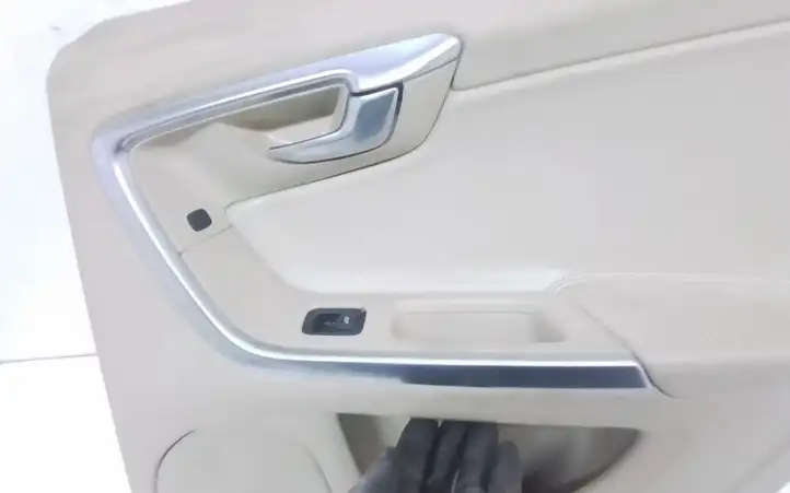 Volvo S60 (2010 - 2013) 1302150 Обшивка задней двери — фото 2