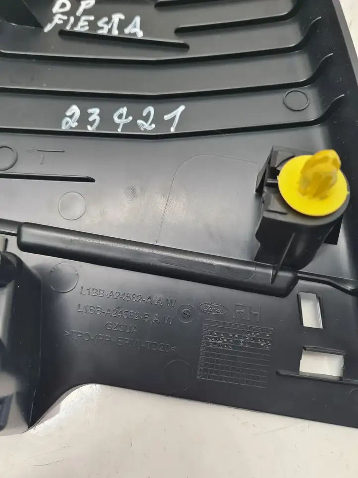 Ford Fiesta (2017 - ) L1BBA24582A Верхняя обшивка стойки B — фото 3