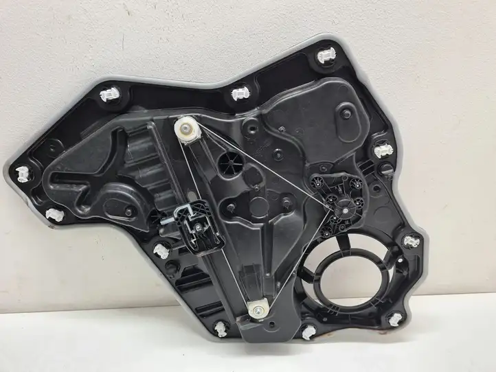 Ford Fiesta (2017 - ) H1BBA27000AF Механический стеклоподъемник задней двери — фото 4