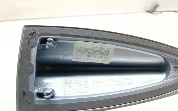 BMW 3 E90 E91 (2005 - 2012) 6942269 Крышка GPS-антенны — фото 3
