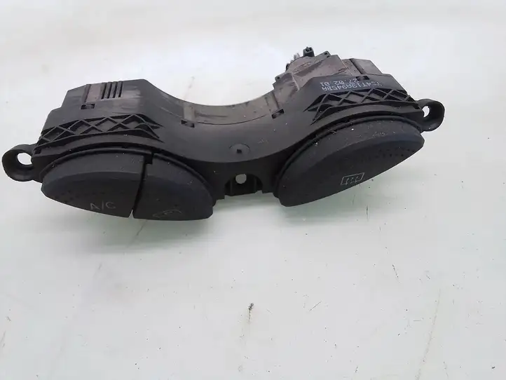 Ford Focus (1998 - 2004) YS4T19A945BA Кнопка обогрева стекла — фото 1