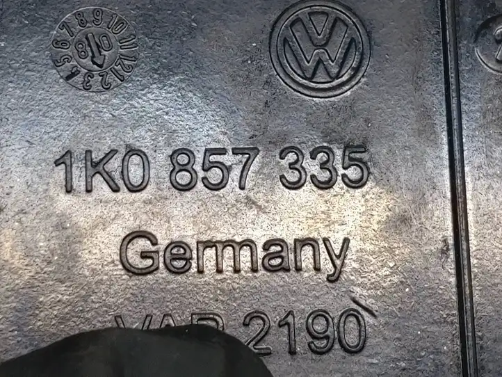 Volkswagen Golf V (2003 - 2009) 1K0857335 Передняя пепельница — фото 5