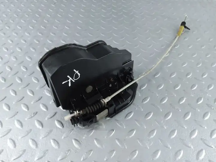 BMW 1 E81 E87 (2004 - 2011) 7202149 Замок передней двери — фото 1