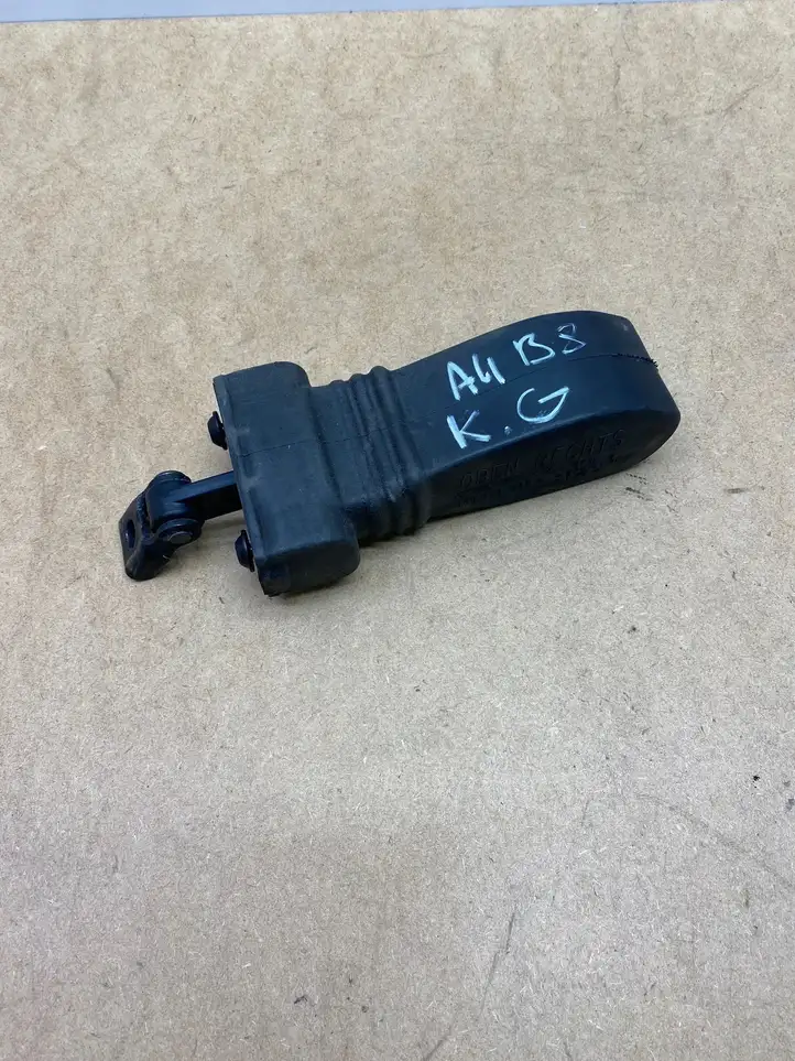 Audi A4 S4 B8 8K (2007 - 2011) 8K0839249B Ограничитель двери — фото 1