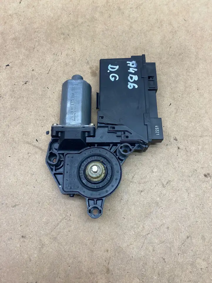 Audi A4 S4 B6 8E 8H (2000 - 2006) 8E0959801A Стеклоподъемник задней двери — фото 2