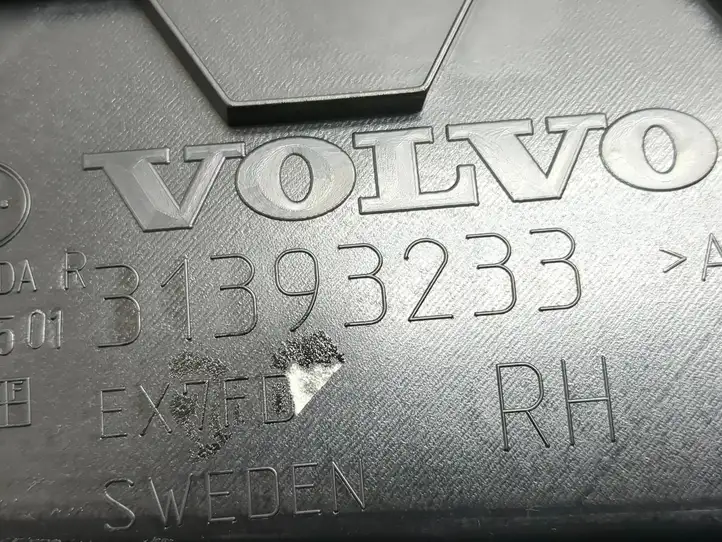 Volvo S90, V90 (2016 - 2020) 31393233 Обшивка задней двери — фото 4