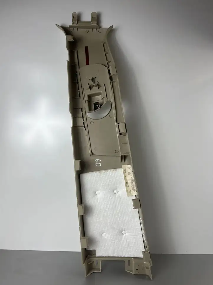 Jeep Grand Cherokee (2010 - 2021) I0197604BAR Верхняя обшивка стойки B — фото 7