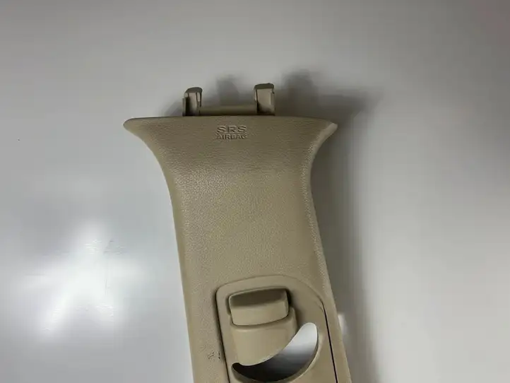 Jeep Grand Cherokee (2010 - 2021) I01976050BAR Верхняя обшивка стойки B — фото 3