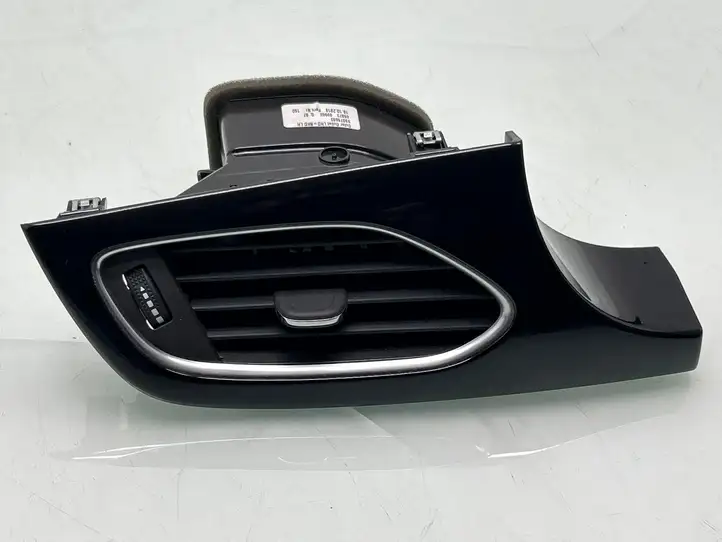 Opel Astra K (2015 - 2020) 39079555 Боковой воздушный дефлектор — фото 1
