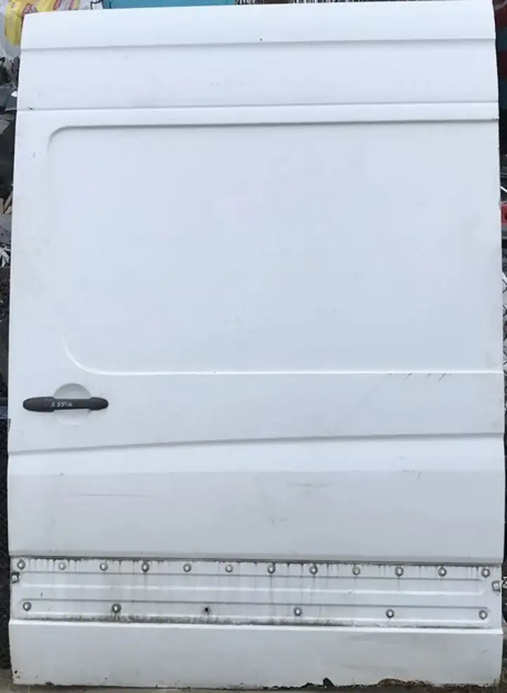 Volkswagen Crafter (2006 - 2016) Задняя дверь — фото 1