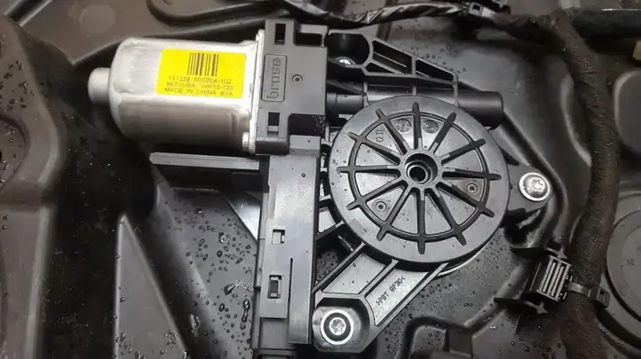 Volvo XC70 (2007 - 2013) 966264102 Стеклоподъемник задней двери — фото 1
