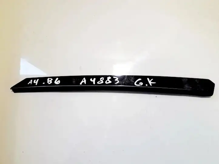 Audi A4 S4 B6 8E 8H (2000 - 2006) Накладка стекла задней двери — фото 1