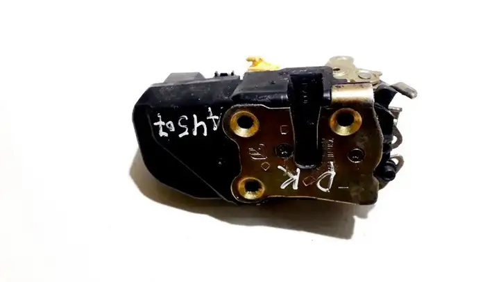 Chrysler PT Cruiser (2000 - 2010)   Замок передней двери