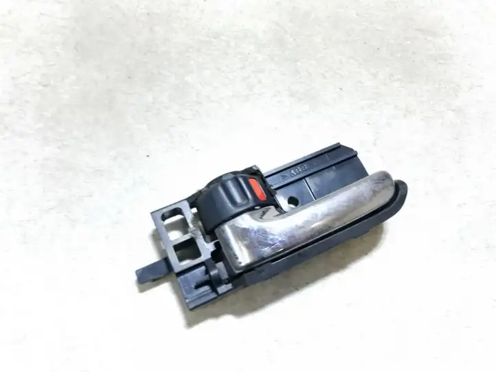 Toyota Corolla Verso E121 (2001 - 2004) Внутренняя ручка двери — фото 1